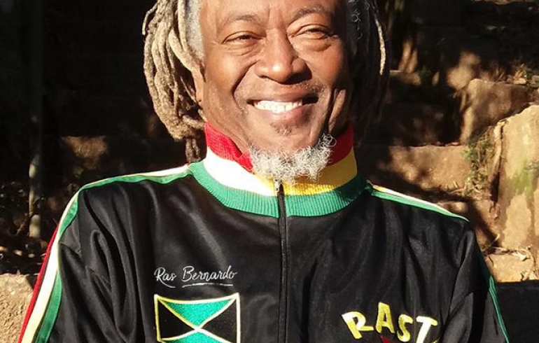 noticia Se alguém for contar a história do reggae no Brasil terá que, obrigatoriamente, mencionar o nome de Ras Bernardo