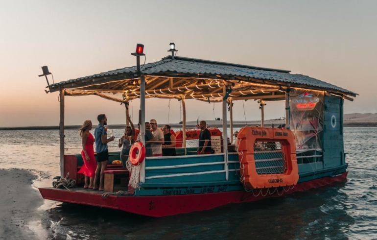 noticia Chateau Julie Lounge Boat: o mais novo destino turístico do Ceará abre suas portas com um deslumbrante sunset*
