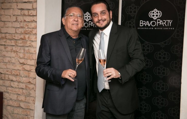noticia Galvão Bueno participa de degustação de vinhos no restaurante Bravo Bistrô em SP