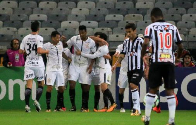 noticia Corinthians vence Atlético Mg fora de casa e segue firme em busca do hepta