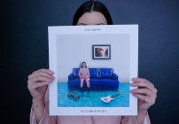 noticia Julia Smith lança EP “Vai lembrar de mim”