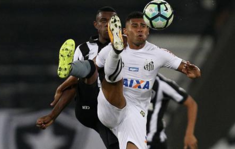 noticia Santos é derrotado pelo Botafogo no Engenhão 