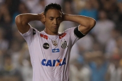 noticia Santos perde em plena Vila Belmiro e da adeus ao sonho do Tetra da Libertadores