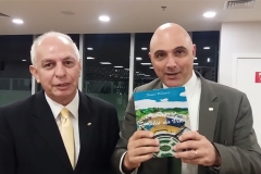 noticia Diretoria do Palmeiras é presenteada pelo Escritor Thiago Winner