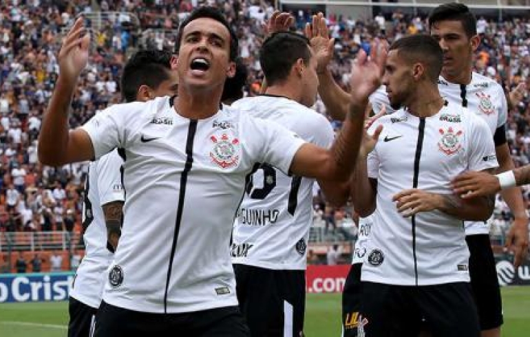 noticia Corinthians vence o São Paulo no primeiro clássico do ano