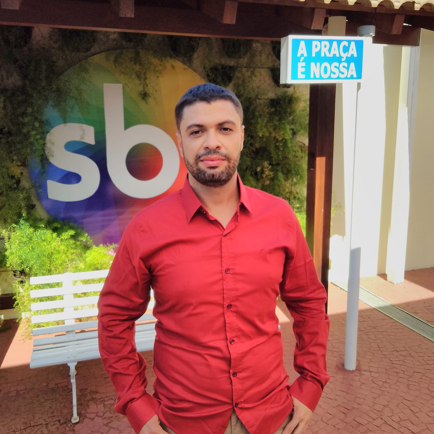 artigo Saiba mais sobre a carreira do ator Fábio Gambôa