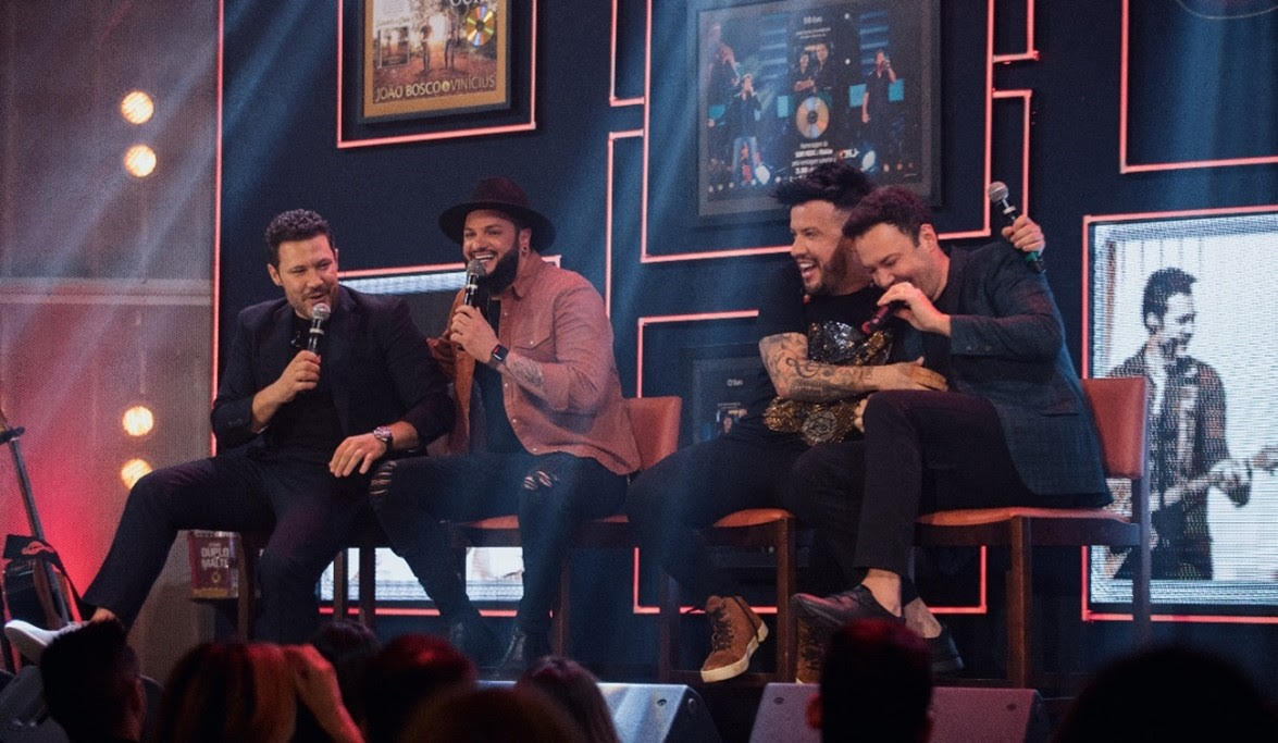 artigo João Bosco & Vinícius apresentam primeira faixa do projeto +Positivo+