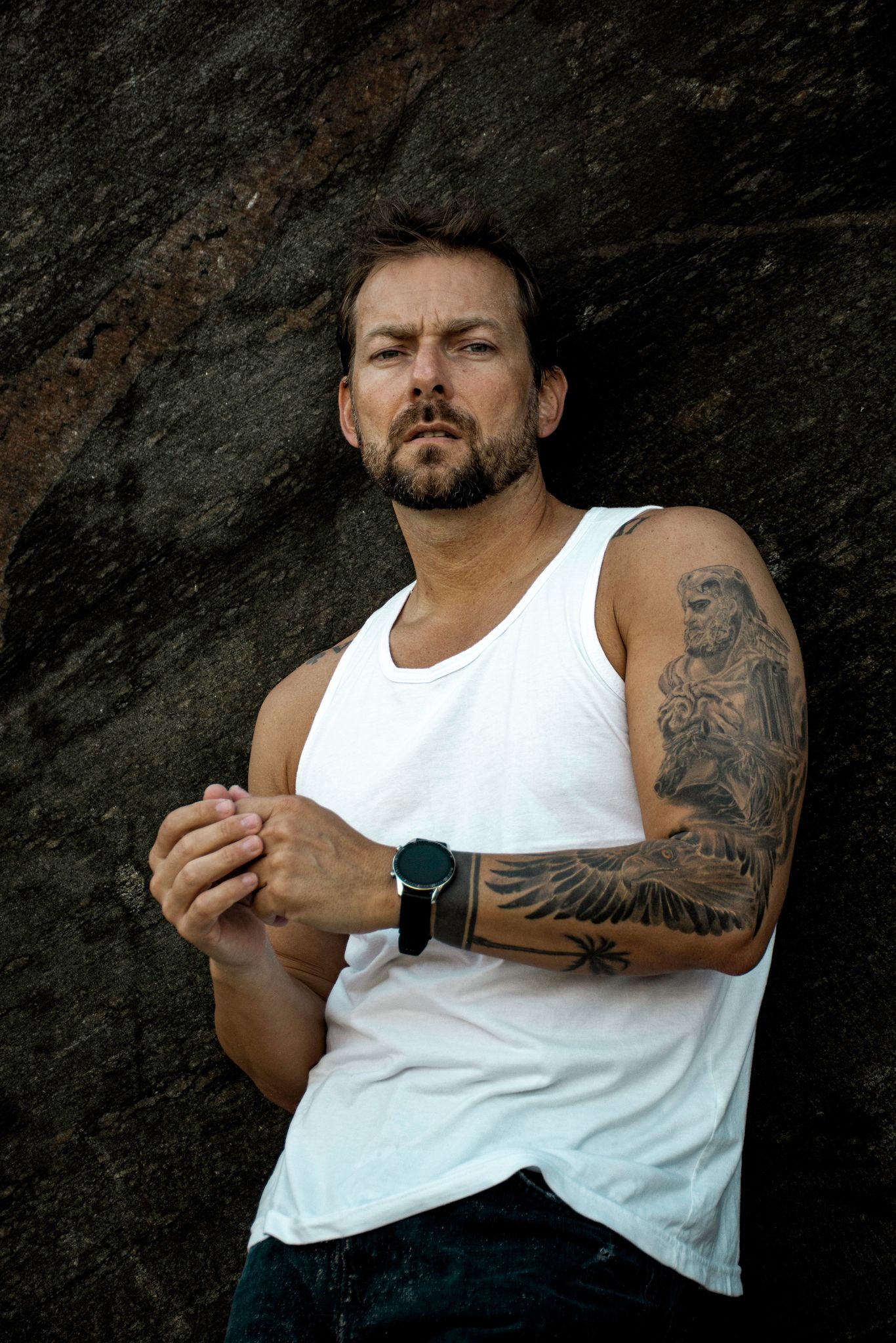 artigo Arnaud de Champgivy viaja para o exterior  para participar de um grande desfile de moda