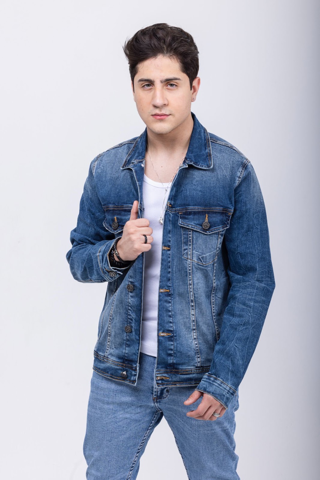 artigo Hugo Henrique anuncia a realização de “Sonho” ao vivo