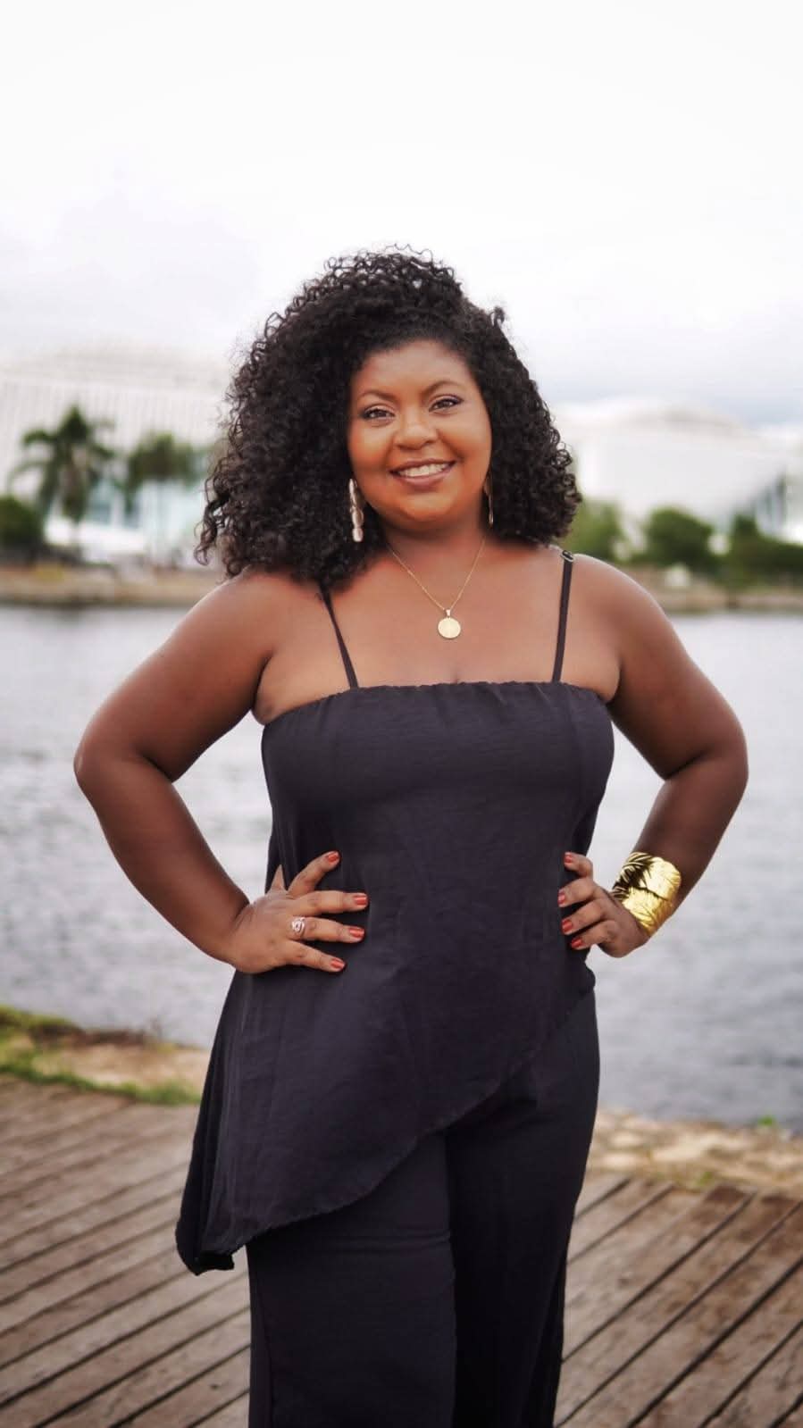 artigo No dia do seu aniversário, Elys Viana lançou o clipe de “Rascunho de Amor” e presenteia o público com audiovisual emocionante no YouTube