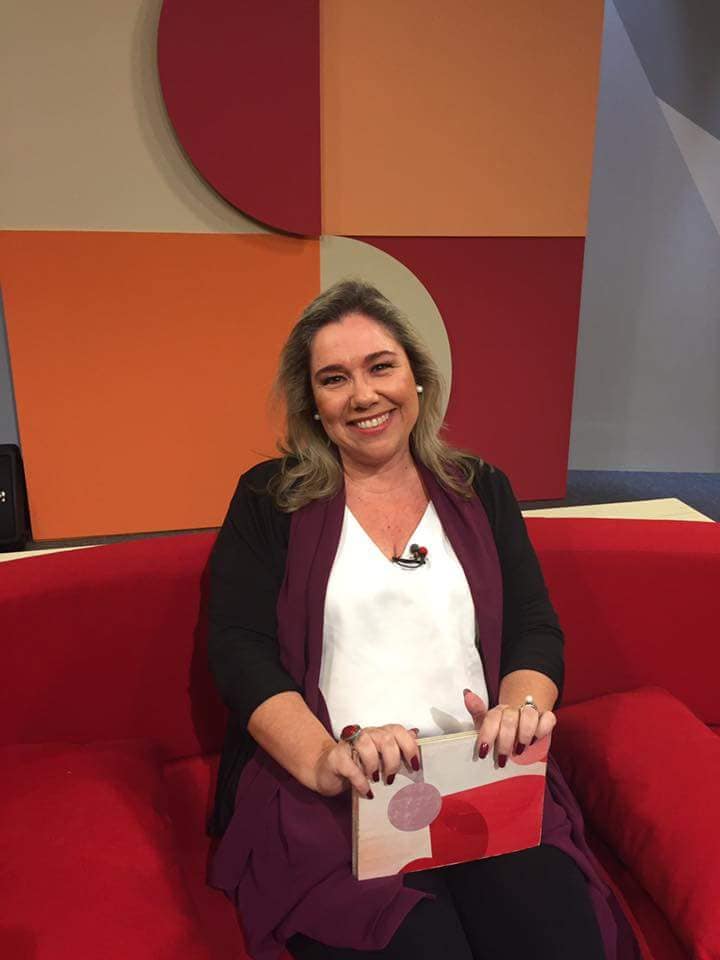 artigo A jornalista Katy Navarro comemora mais um ano de vida. 