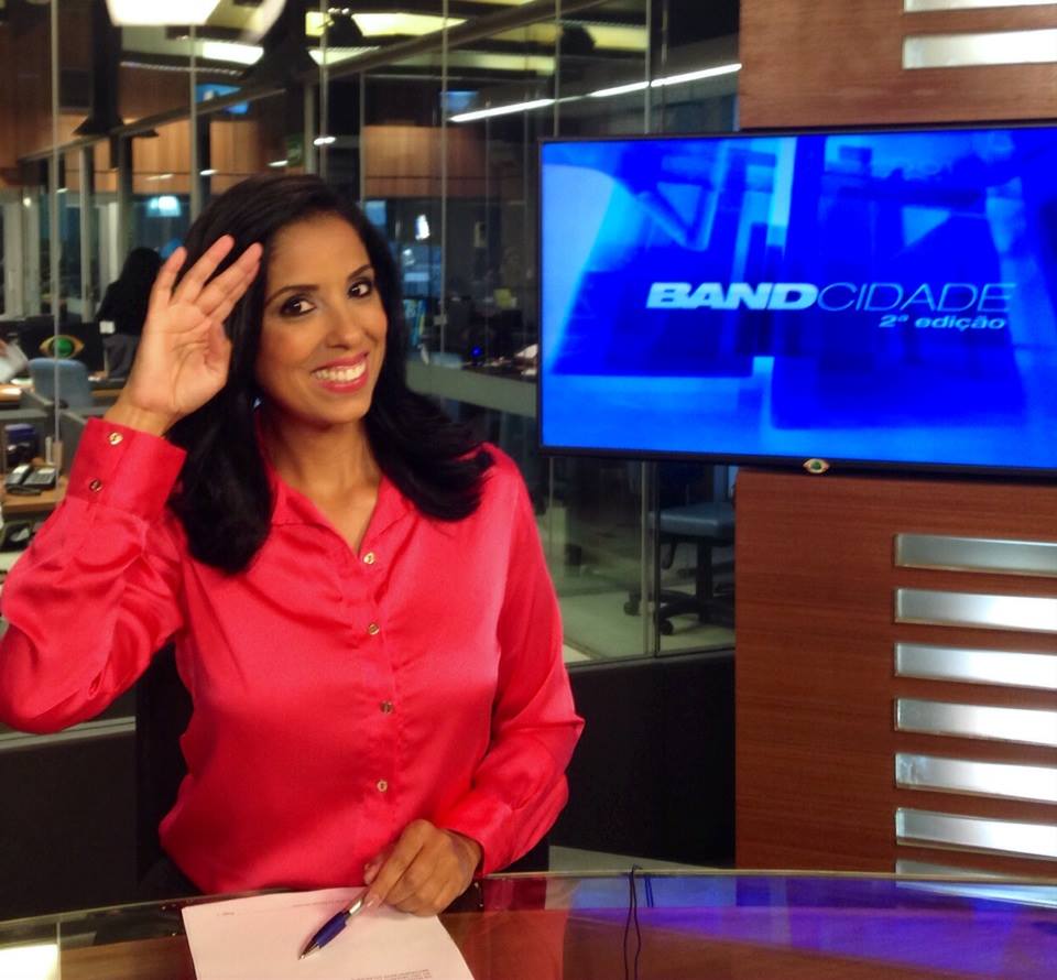 artigo Conheça a biografia da Jornalista Carolina Vilela da TV Band