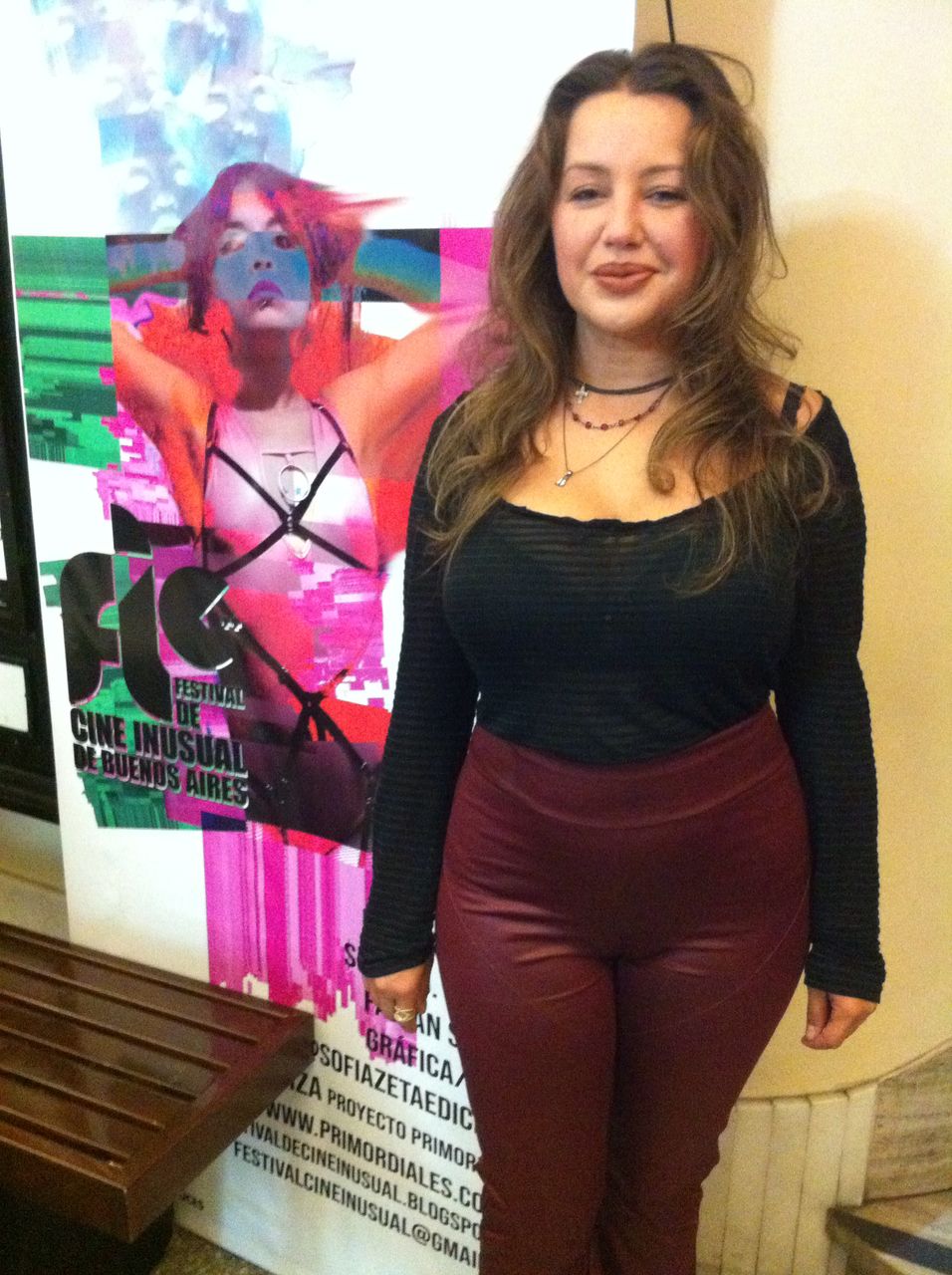 artigo Atriz Cris Lopes marca presença na Argentina em dupla estréia de 