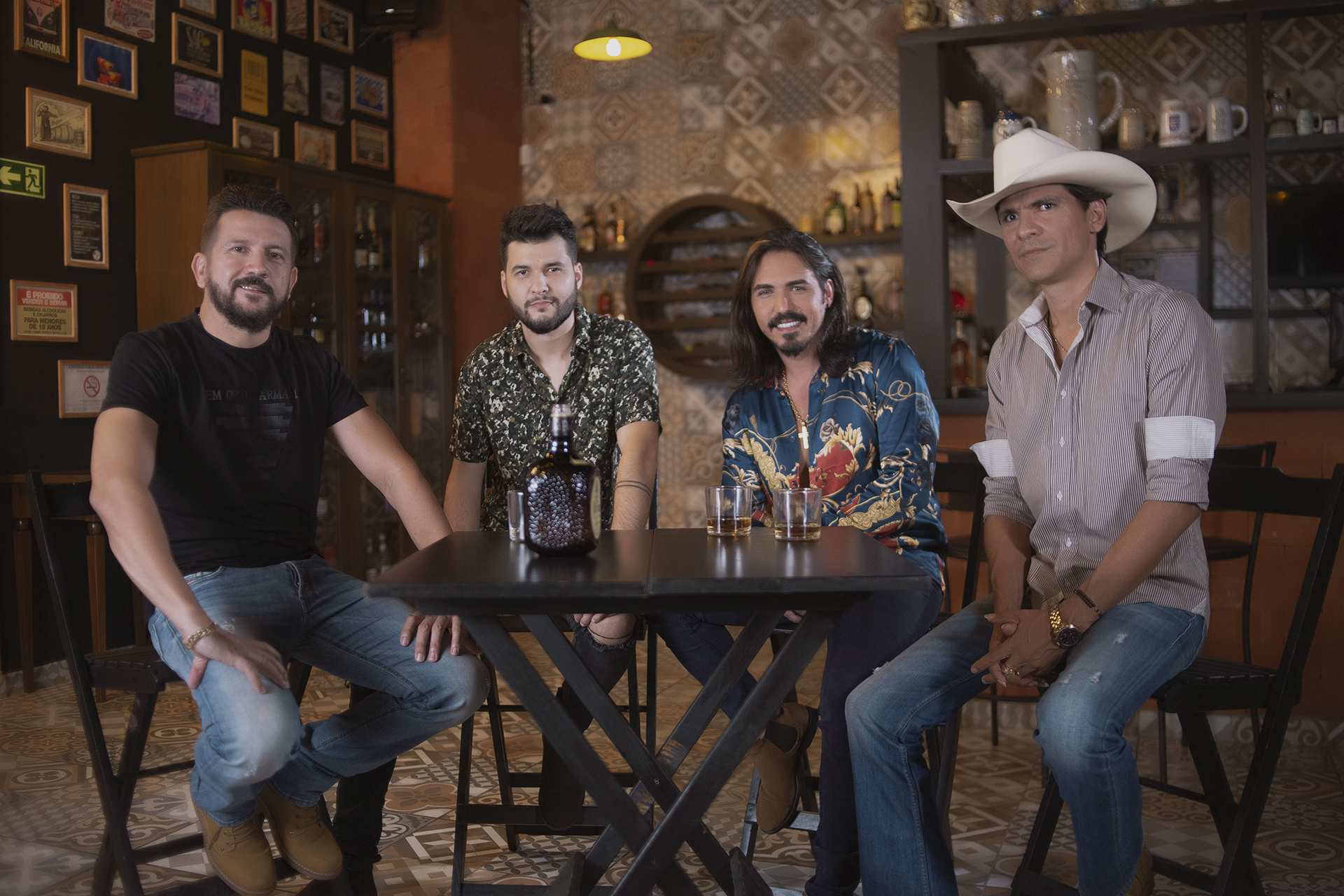 artigo “Crise de Ciúme”, Fabinho e Rodolfo cantam com Jads e Jadson