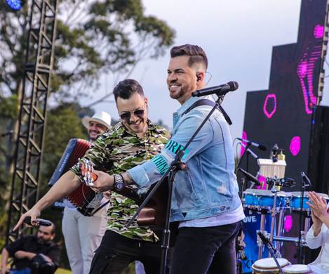 artigo Rudi e Rodrigo gravam o primeiro DVD - “O começo do sempre”