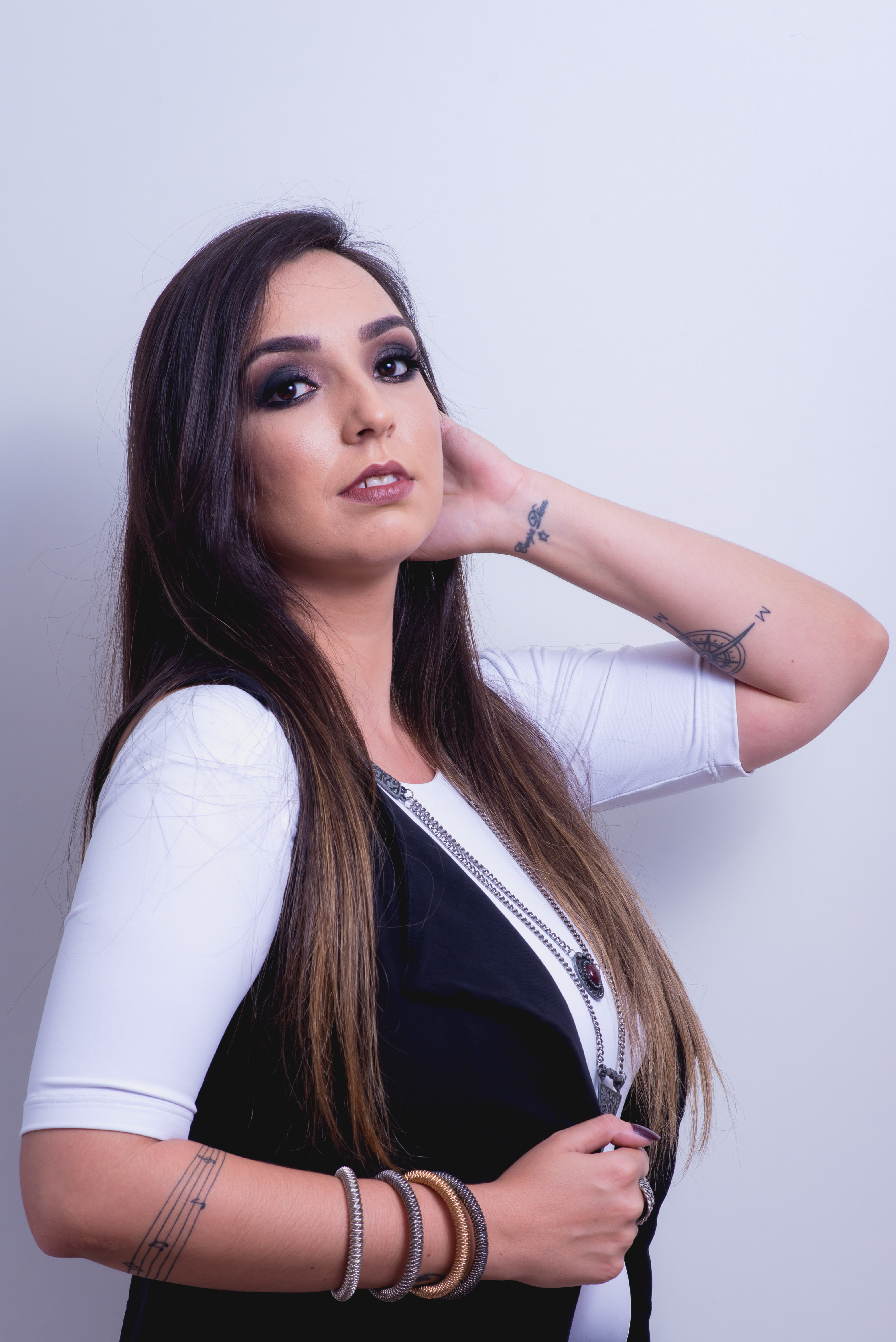 artigo Biografia da DJ Raffa Boeno