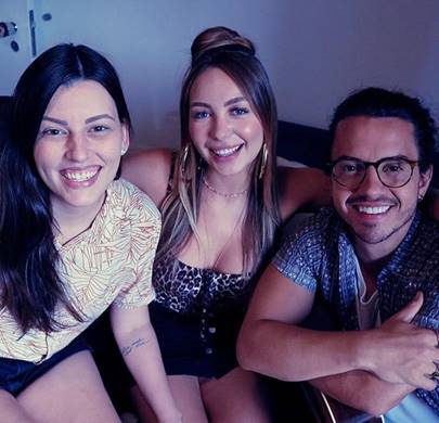 artigo Julia Smith e o duo Mar Aberto