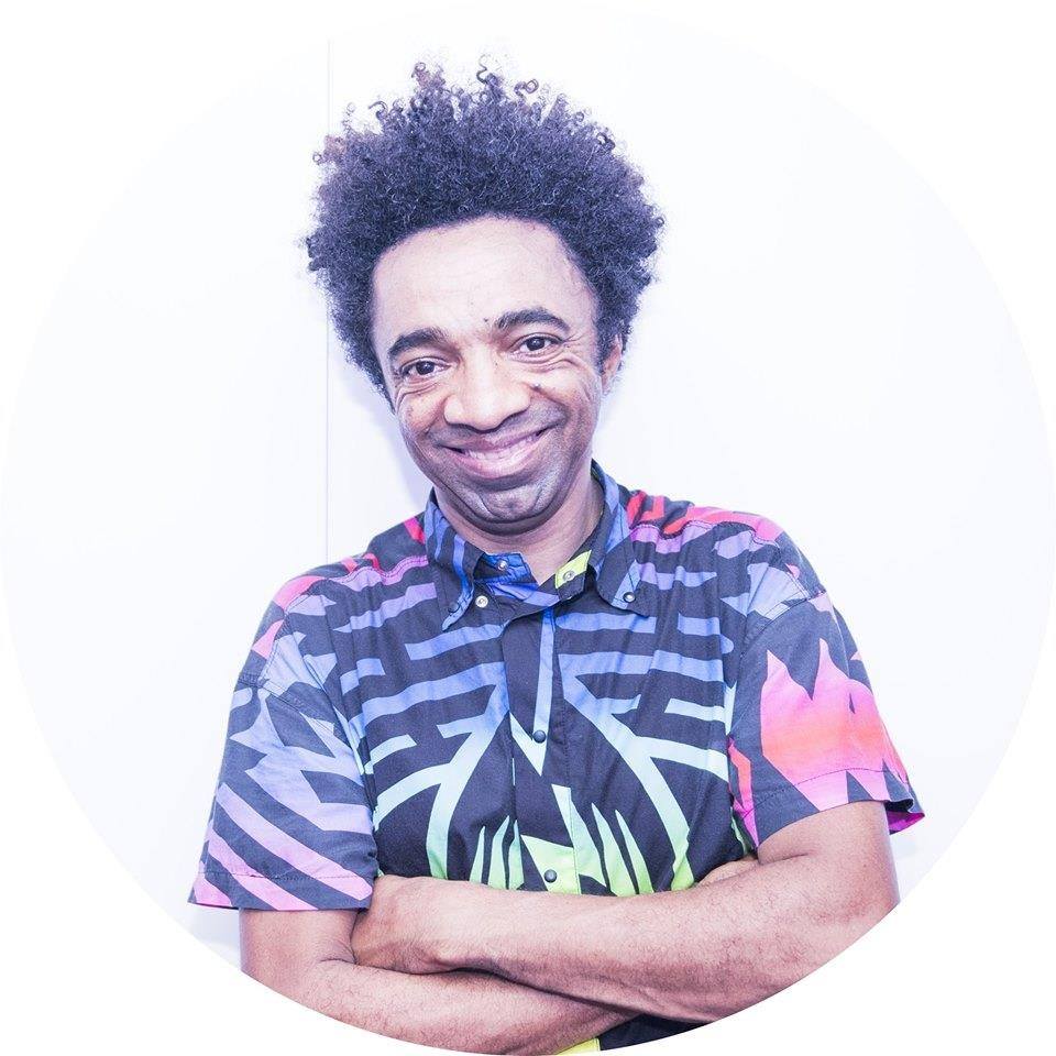 artigo DJ Ramilson Maia faz gesto nobre para arrecadar alimentos para os necessitados, através da live do seu facebook. Confira!