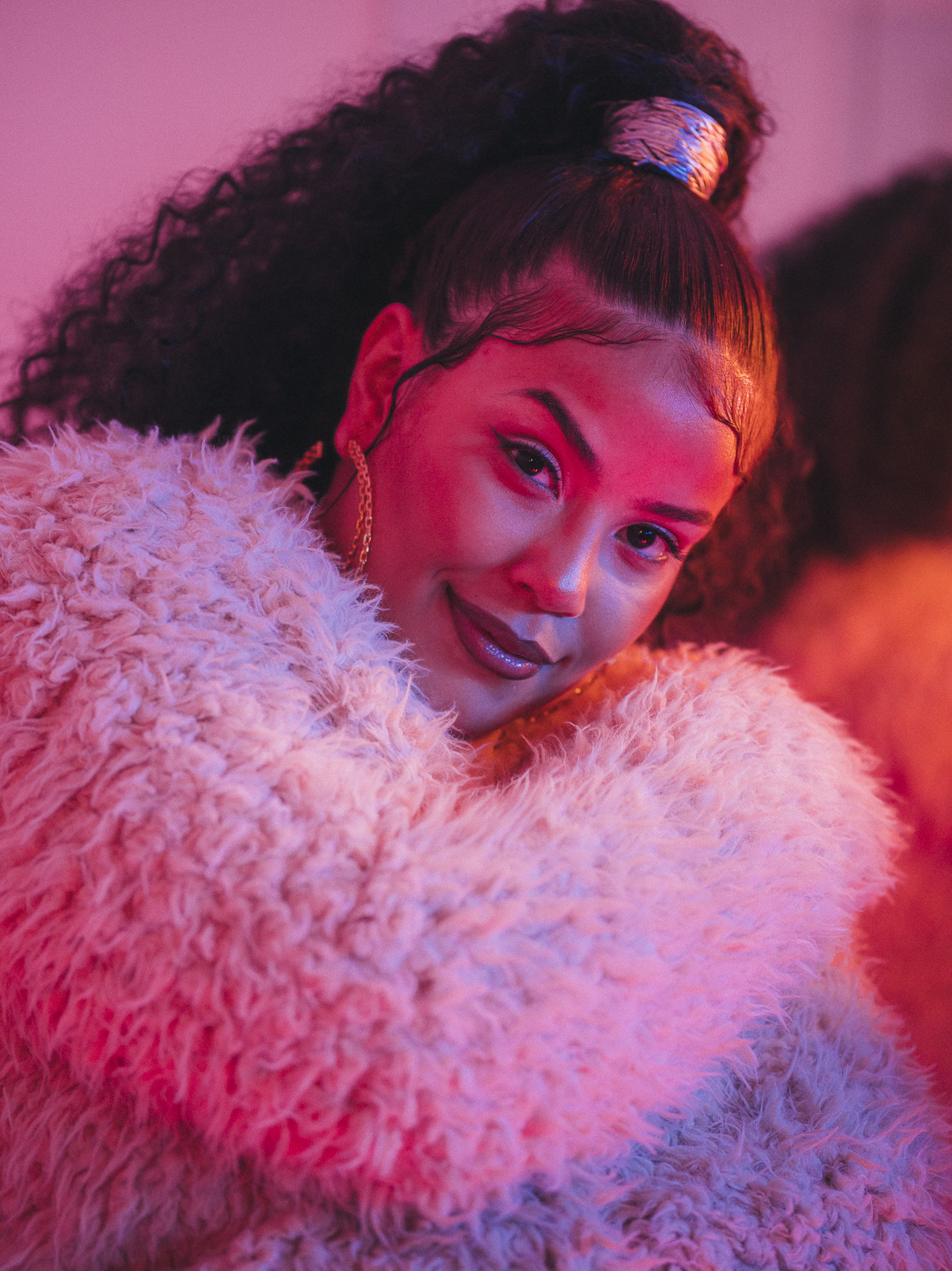 artigo Bivolt é resgatada do planeta em novo clipe de 