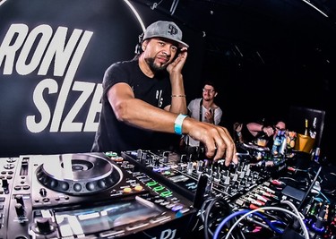 artigo Noite memorável na Áudio Club, com apresentação do DJ e Produtor Britânico Roni Size