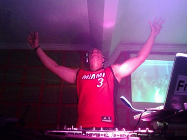 artigo Entrevista com DJ Gilson Santos