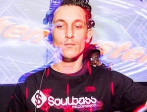 artigo Entrevista com DJ Broken System