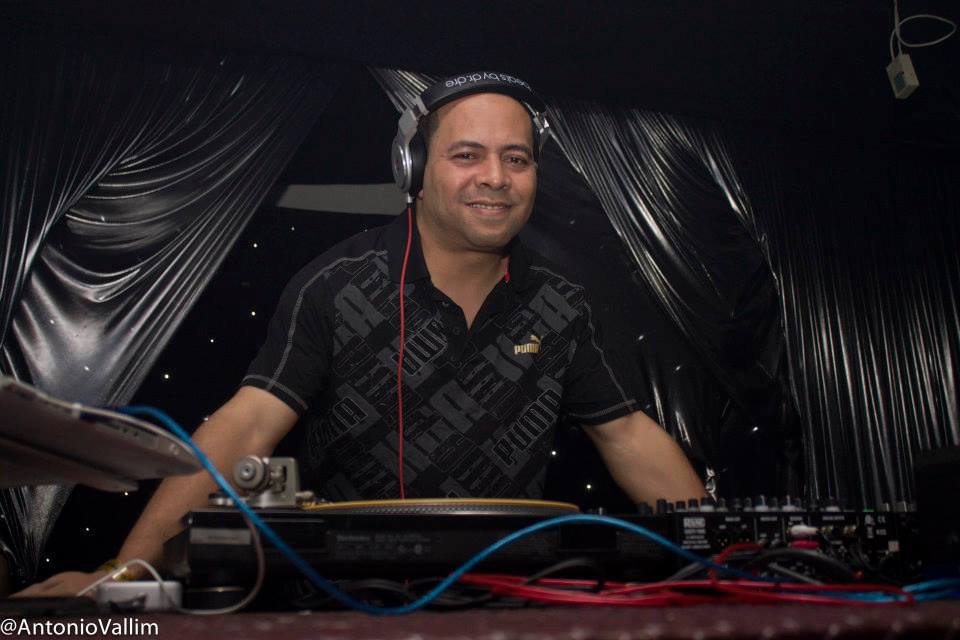 artigo Entrevista com DJ Oswaldo Junior, aka  Mr.Groove