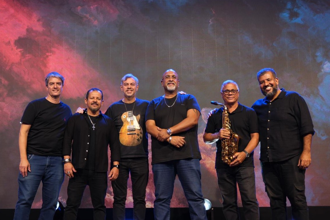 noticia Banda Raízes estreia projeto “Raízes ComVida” com apresentação especial ao lado de Hélvio Sodré