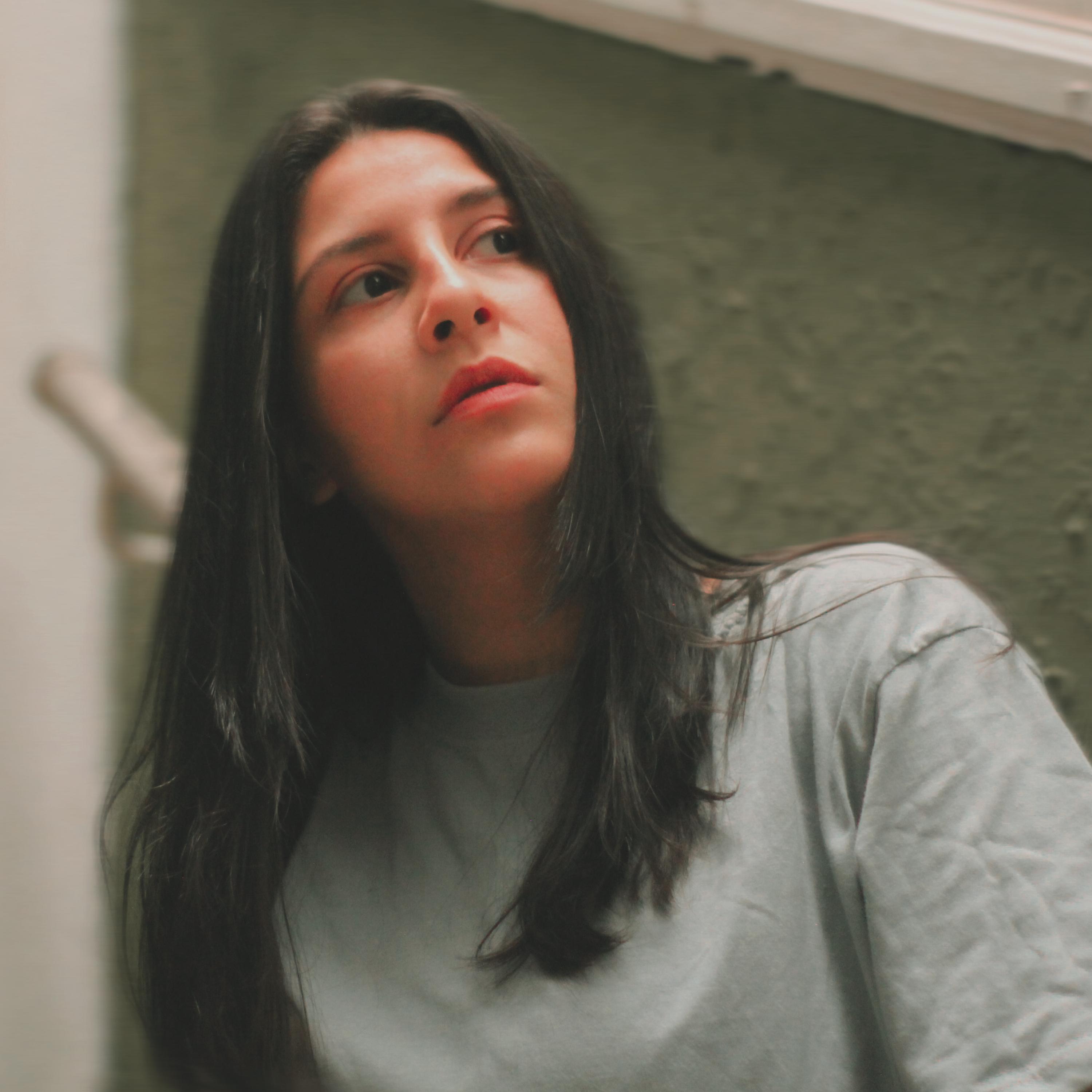 noticia Conheça mais sobre a cantora e compositora Bia Bergman