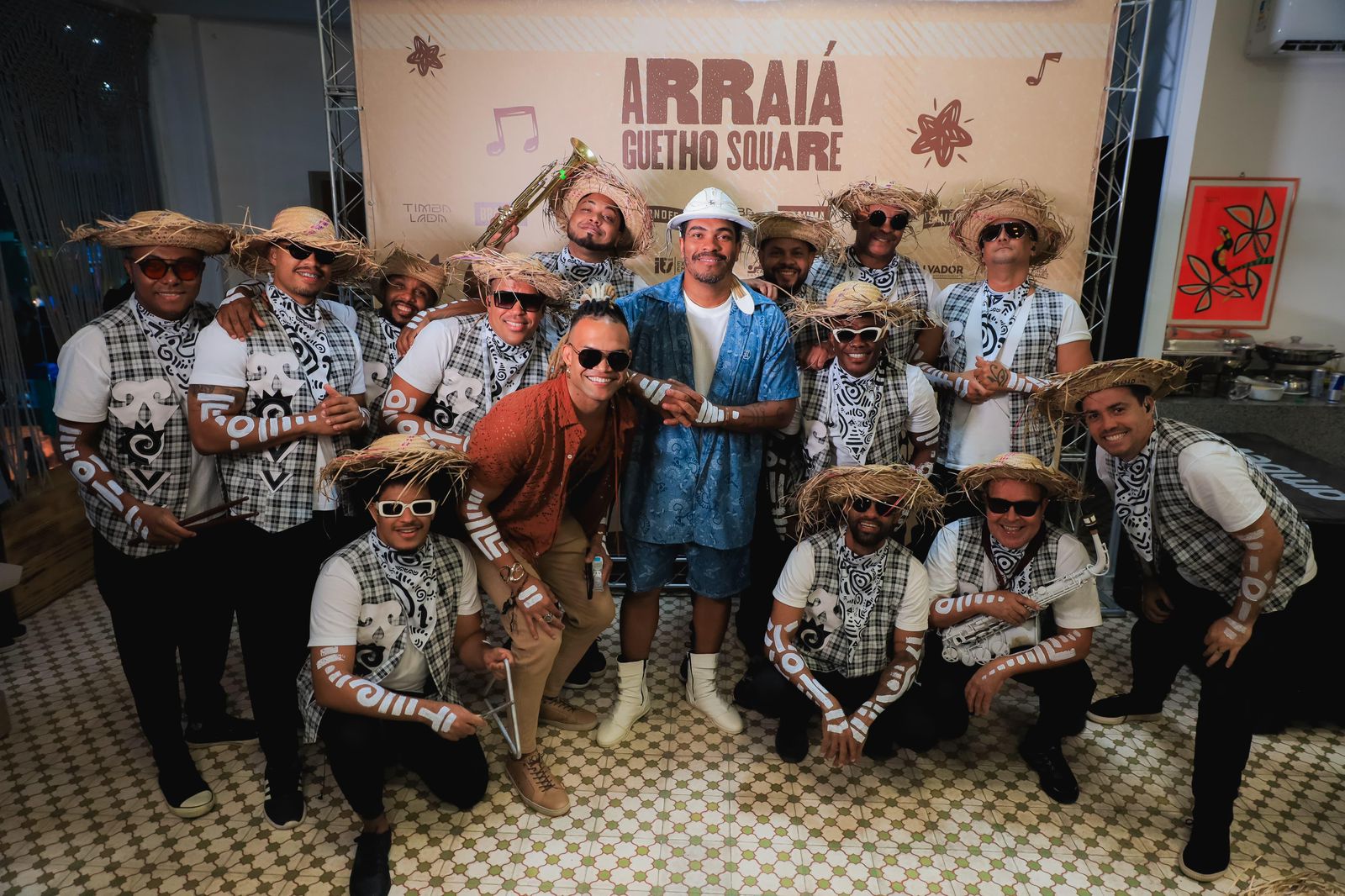 noticia TIMBALADA COMANDA NOITE INESQUECÍVEL NO ARRAIÁ GUETHO SQUARE