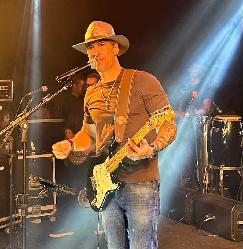 noticia Peu Carvallho levou o projeto “Arraiá do Peu”, para o São João da Bahia 2025, no Pelourinho