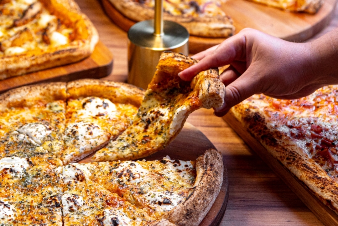 noticia Dia da Pizza: tradição centenária ganha ainda mais sabor e promoção especial em Fortaleza