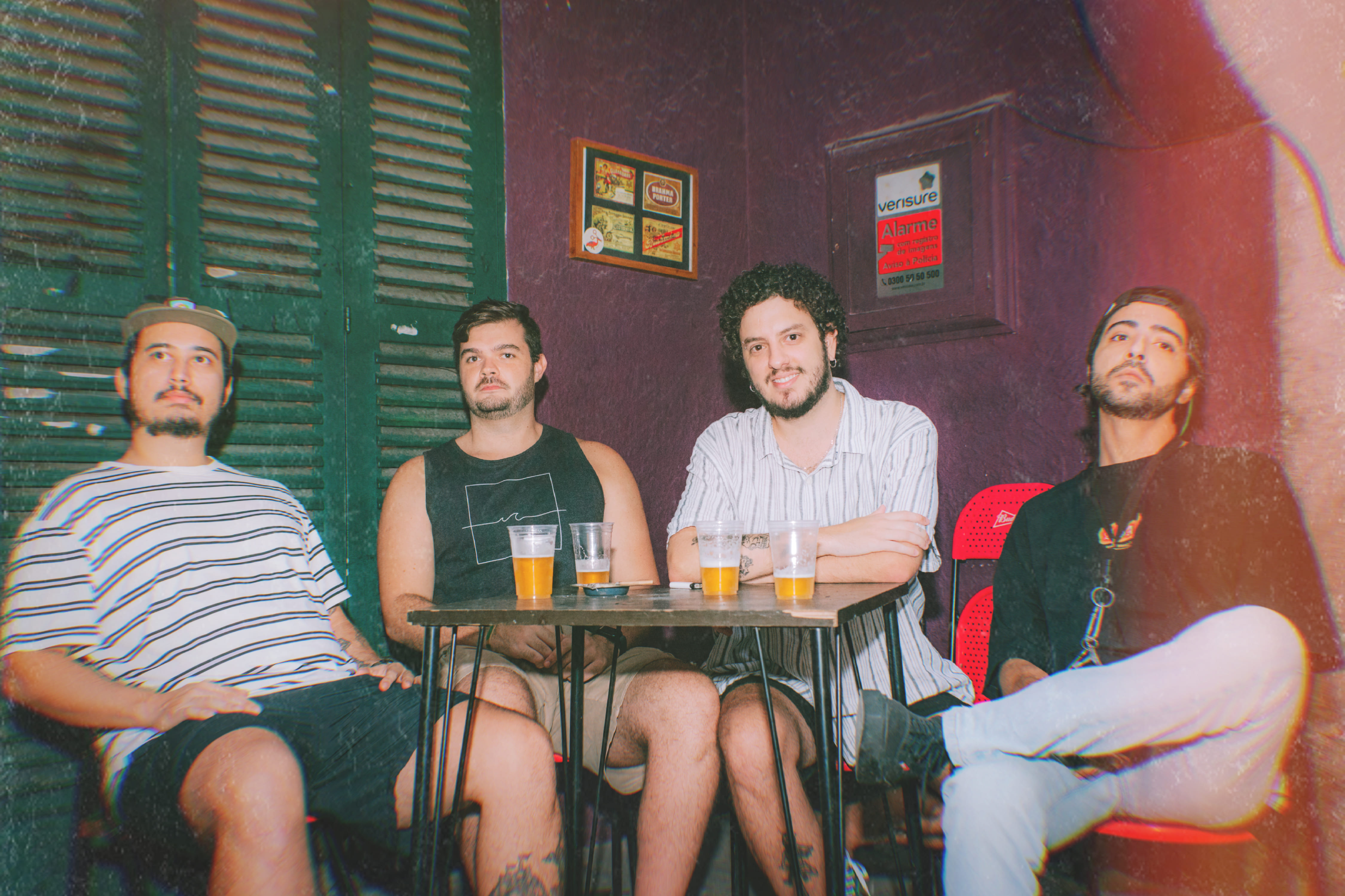 noticia Em parceria com Dibob, Melton Sello lança “2000 e pouco”