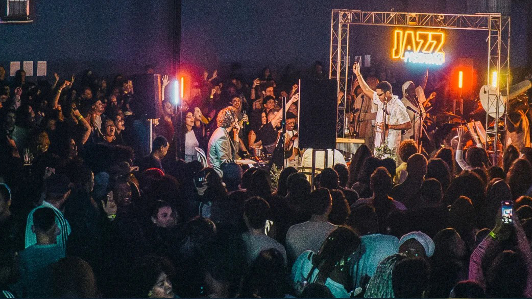 noticia Após reunir mais 2 mil pessoas na edição passada, “Jazz Proibidão” recebe diversas atrações na Arena Samol, na Gamboa