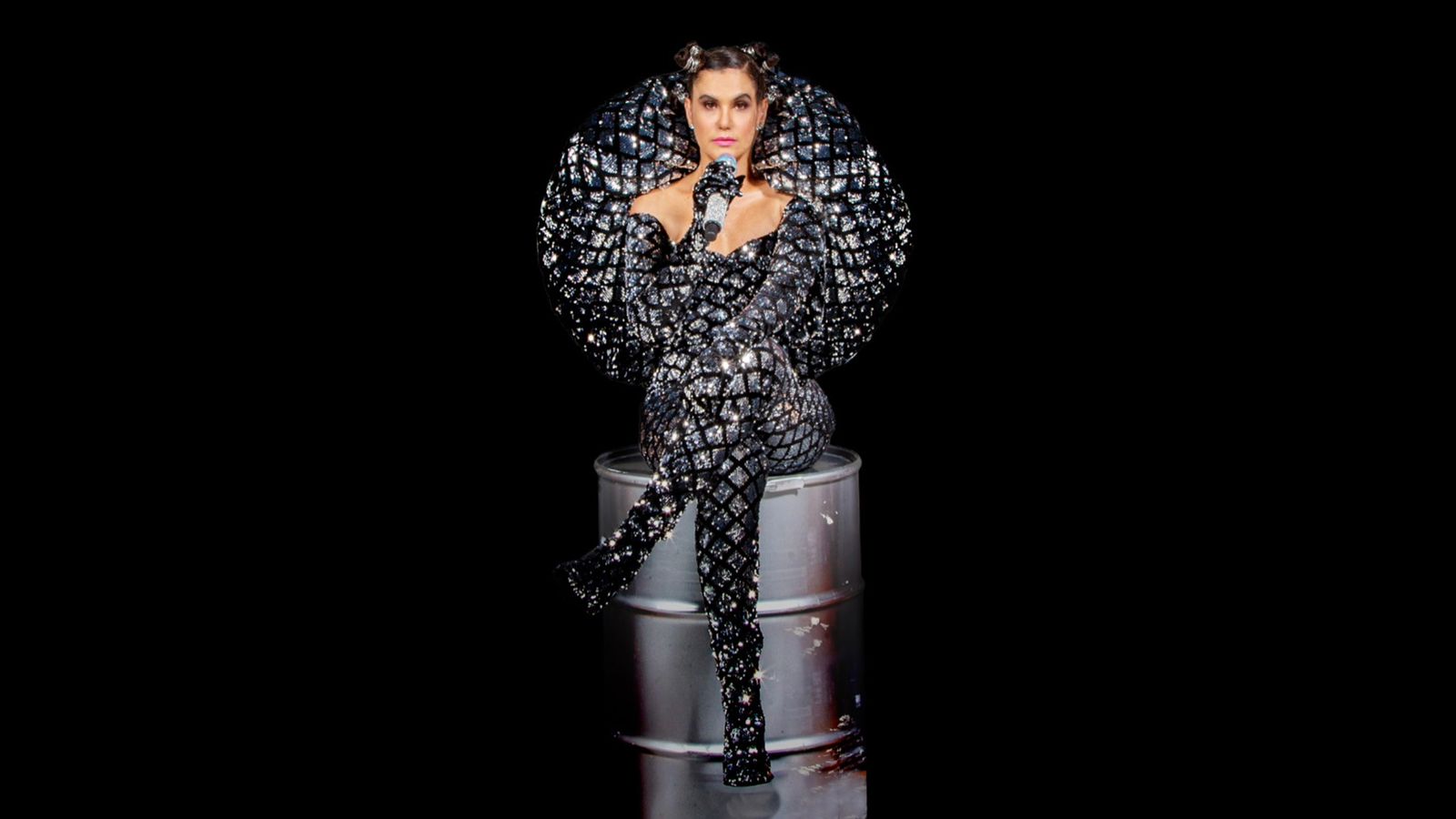 noticia Gilmelândia relança “Bate Lata” em versão ao vivo e celebra 25 anos de carreira