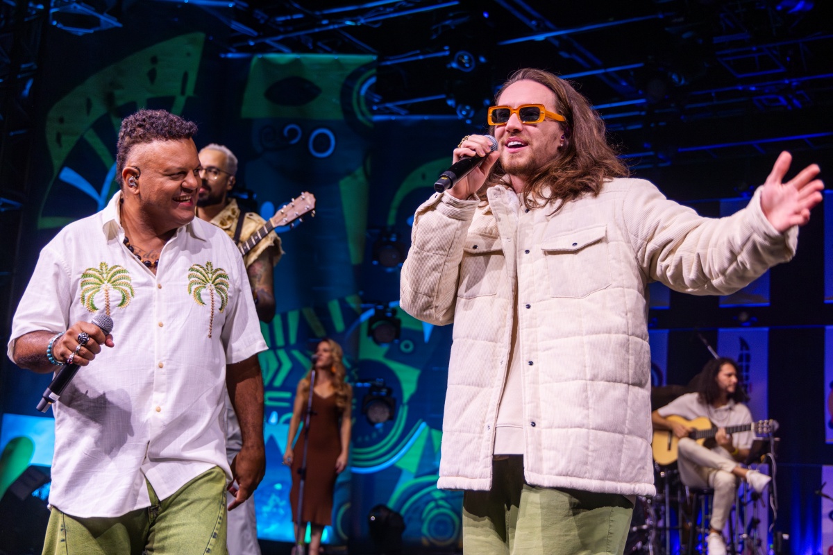 noticia “Divide” para somar: Alma Djem e Vitor Kley se encontram em releitura de clássico da banda