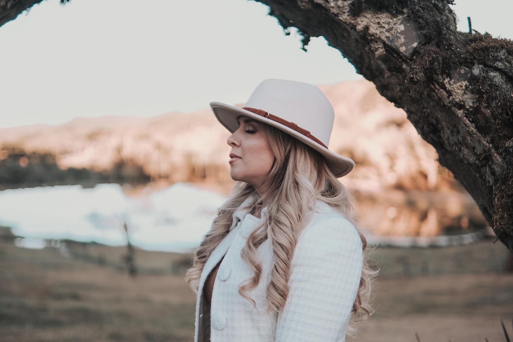 noticia Fernanda Martell lança o single “Primeiro Amor” pelo selo Labidad Gospel