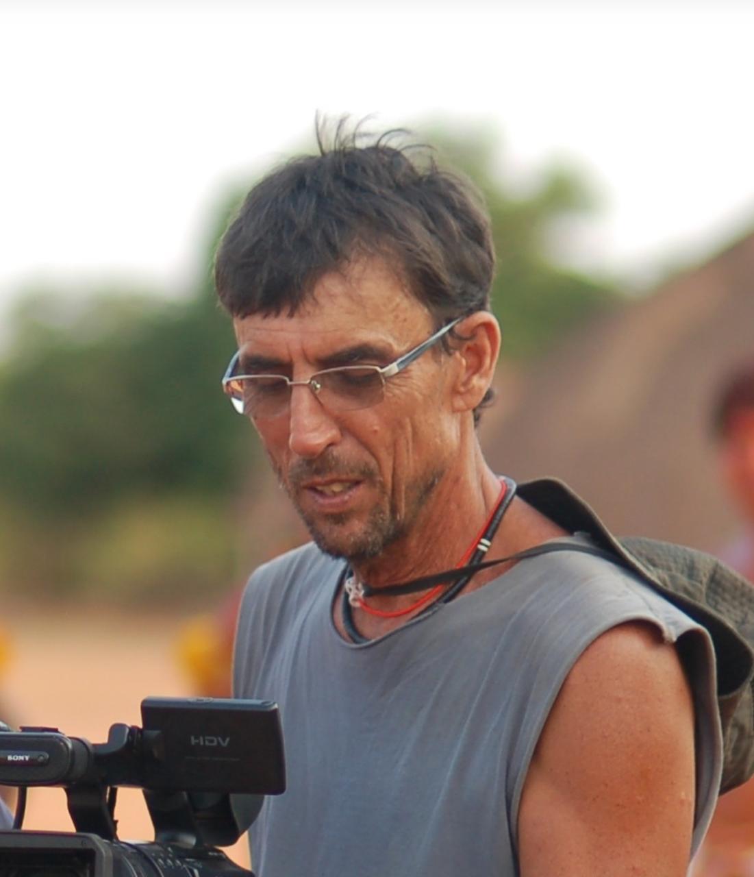 noticia Quinta Tem Café  traz Lula Araújo