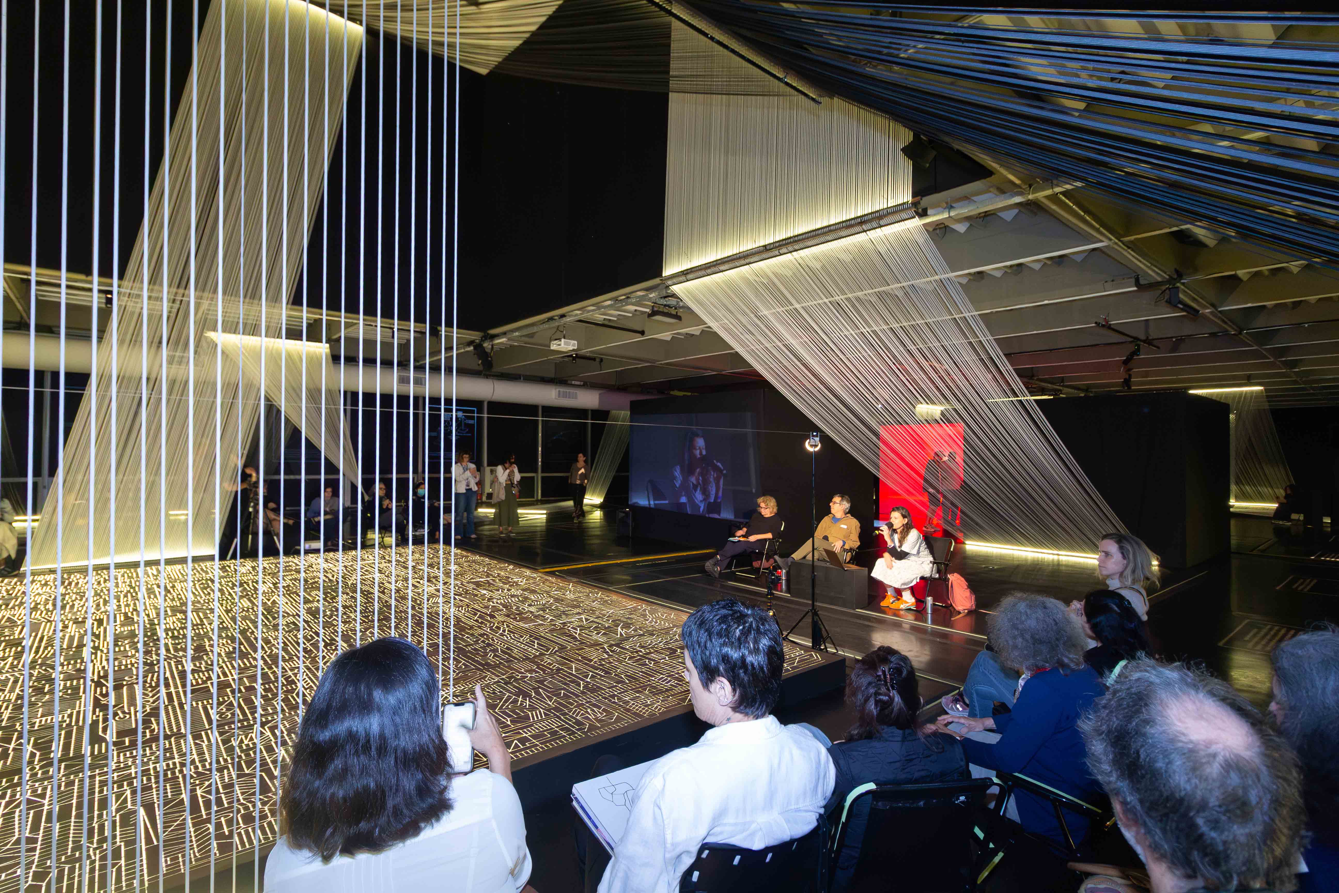 noticia Conversas Anos-Luz recebe Luiz Camillo Osório e Felipe Sussekind com entrada gratuita no MAM Rio