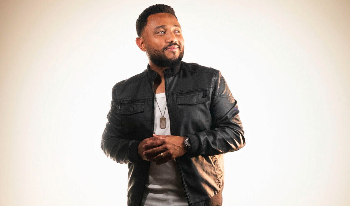 noticia Indicado ao Latin Grammy, Eli Soares lança o single e vídeo de “Ídolos”