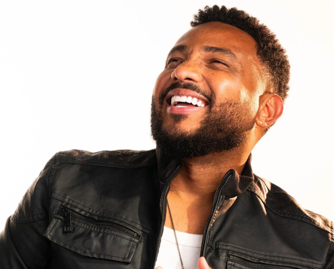 noticia Com o álbum “Memóri4s”, Eli Soares conquista o Latin GRAMMY em sua oitava indicação ao prêmio