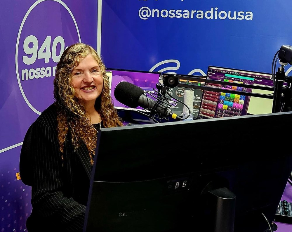 noticia Bárbara Leite marca presença na Nossa Rádio USA e fala sobre trajetória e projetos