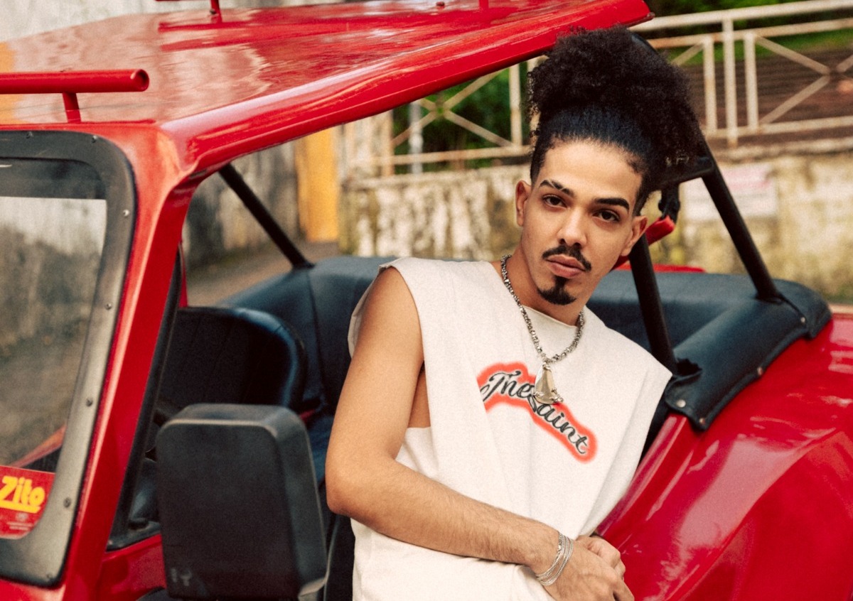 noticia Léo da Bodega e Orquestra do Avesso antecipam o carnaval com o EP 