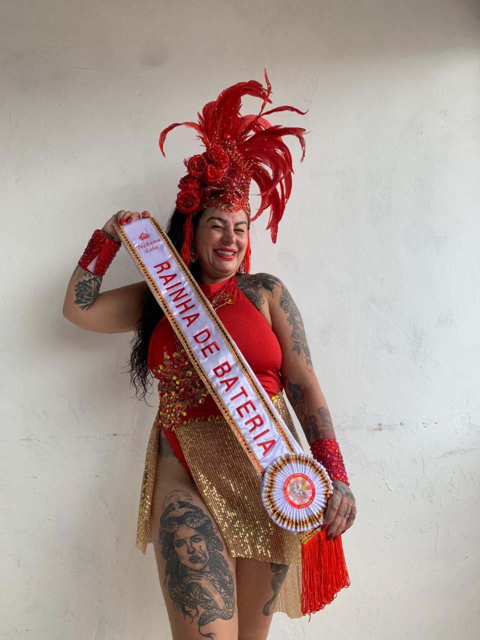 noticia Natasha Loba é coroada Rainha de Bateria da Mocidade Unida da Mineira