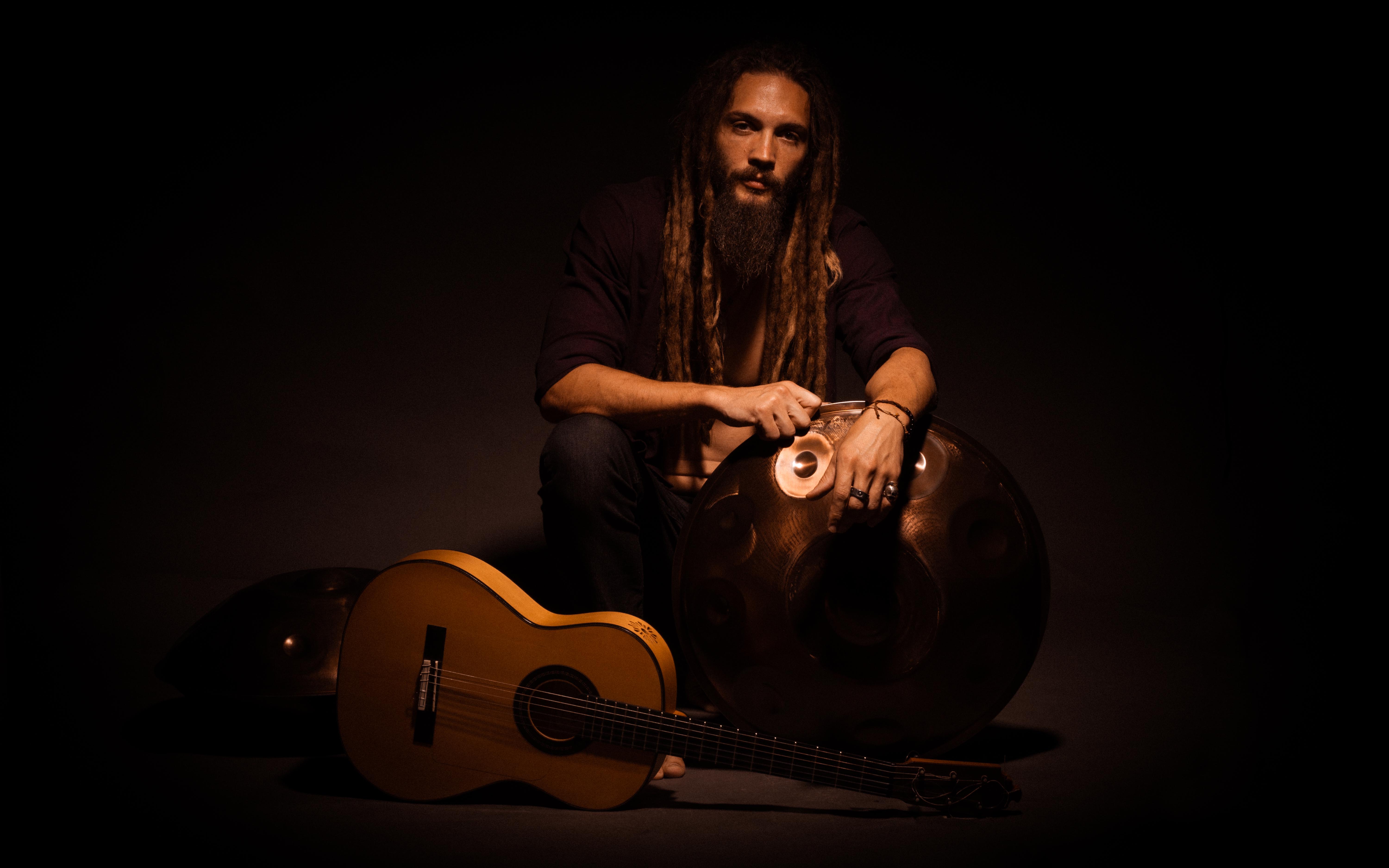 noticia Pablo Vares faz show de despedida do RJ na Casa com a Música, na Lapa