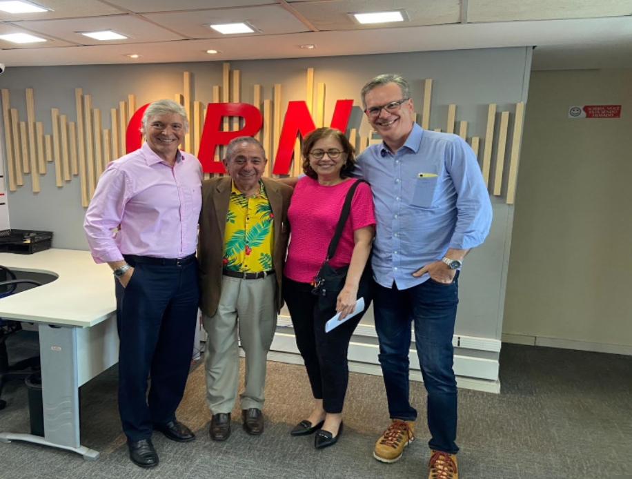 noticia Suspensão de vistos para EUA assusta brasileiros; Edison esclarece riscos e impactos em entrevista à CBN