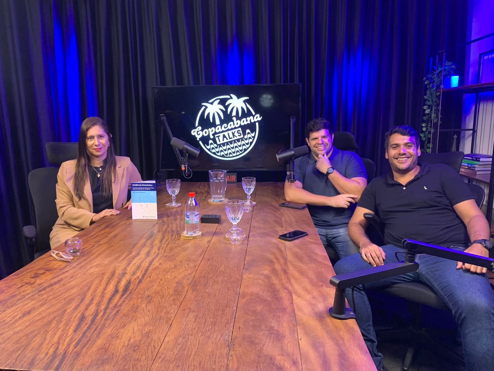 noticia ADVOGADA LILIAN CUNHA PARTICIPA DO PODCAST COPACANA TALKS E FALA DO LIVRO VIOLÊNCIA DOMÉSTICA