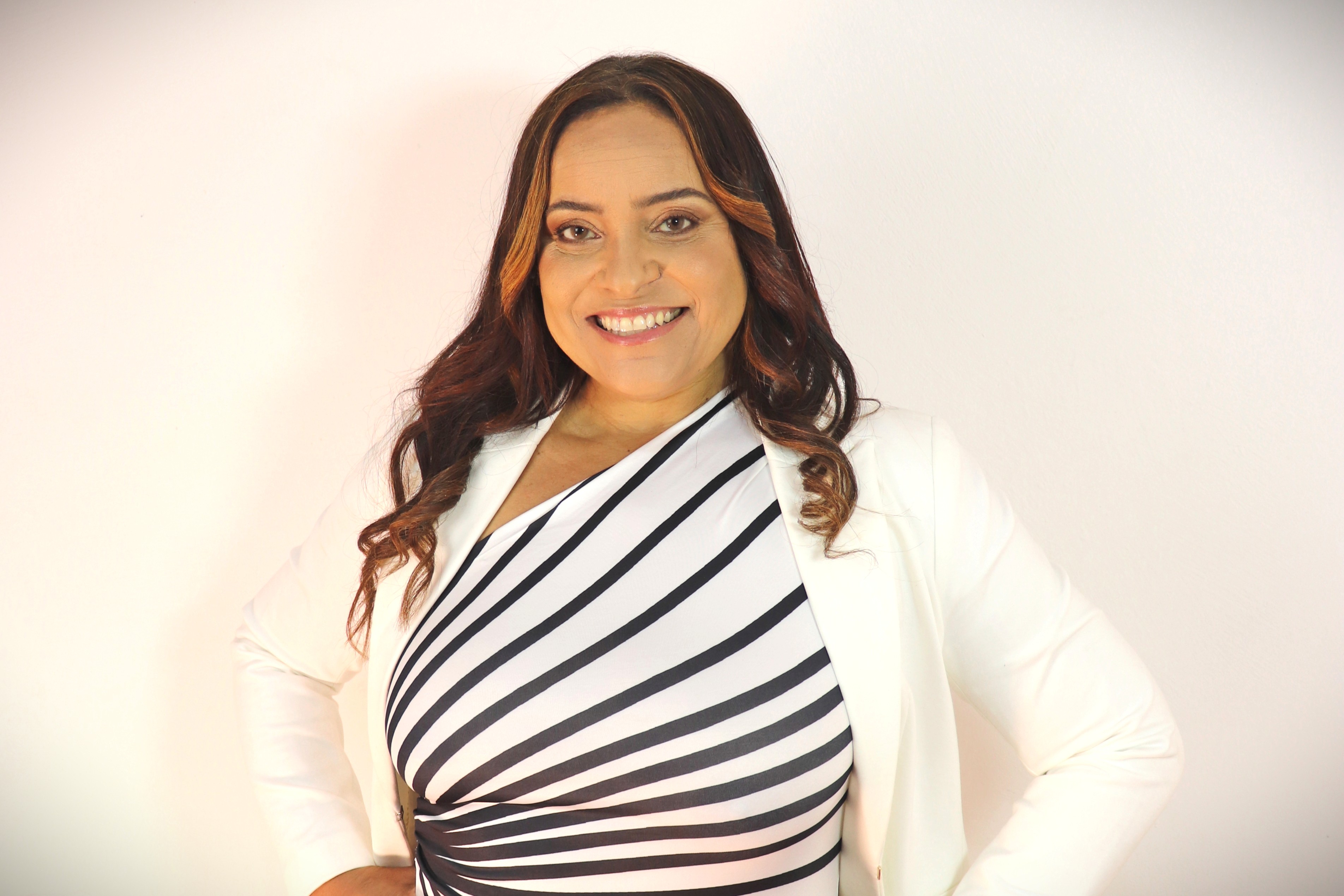 noticia Alessandra Santos amplia atuação na TV e reforça protagonismo feminino no empreendedorismo