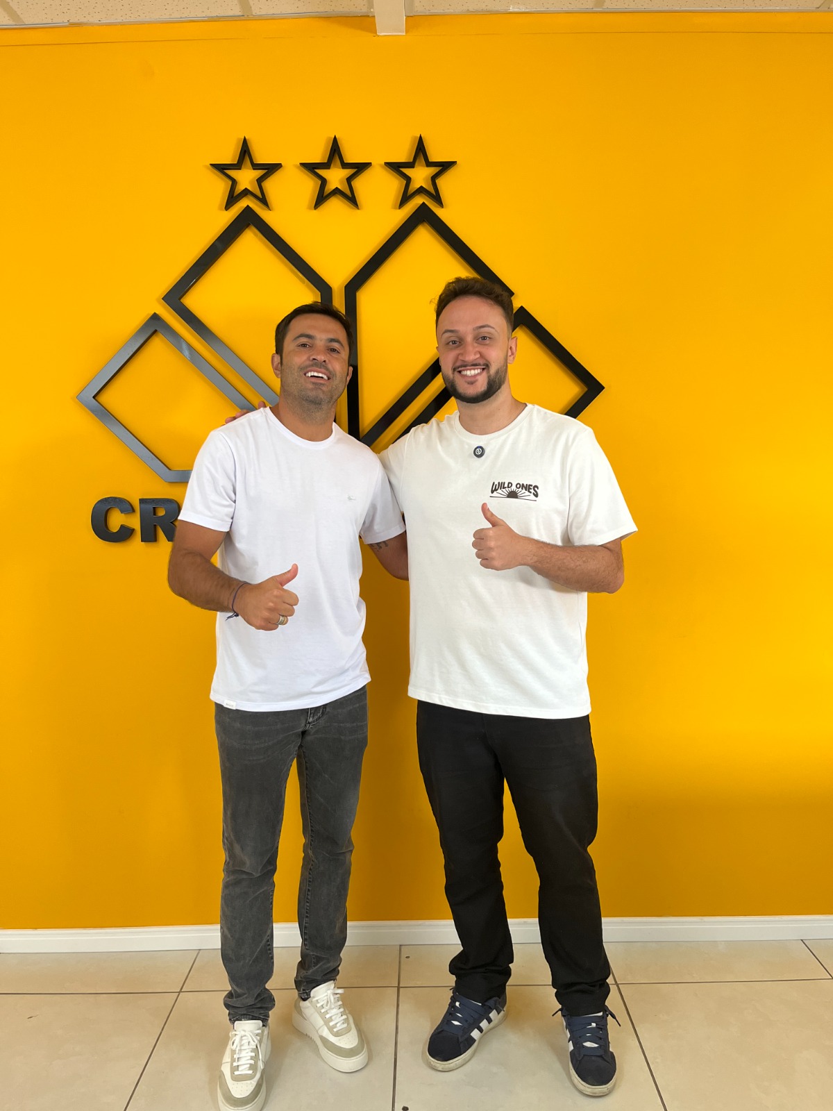 noticia Influenciador viraliza ao mostrar o dia a dia de clubes de futebol nas redes sociais