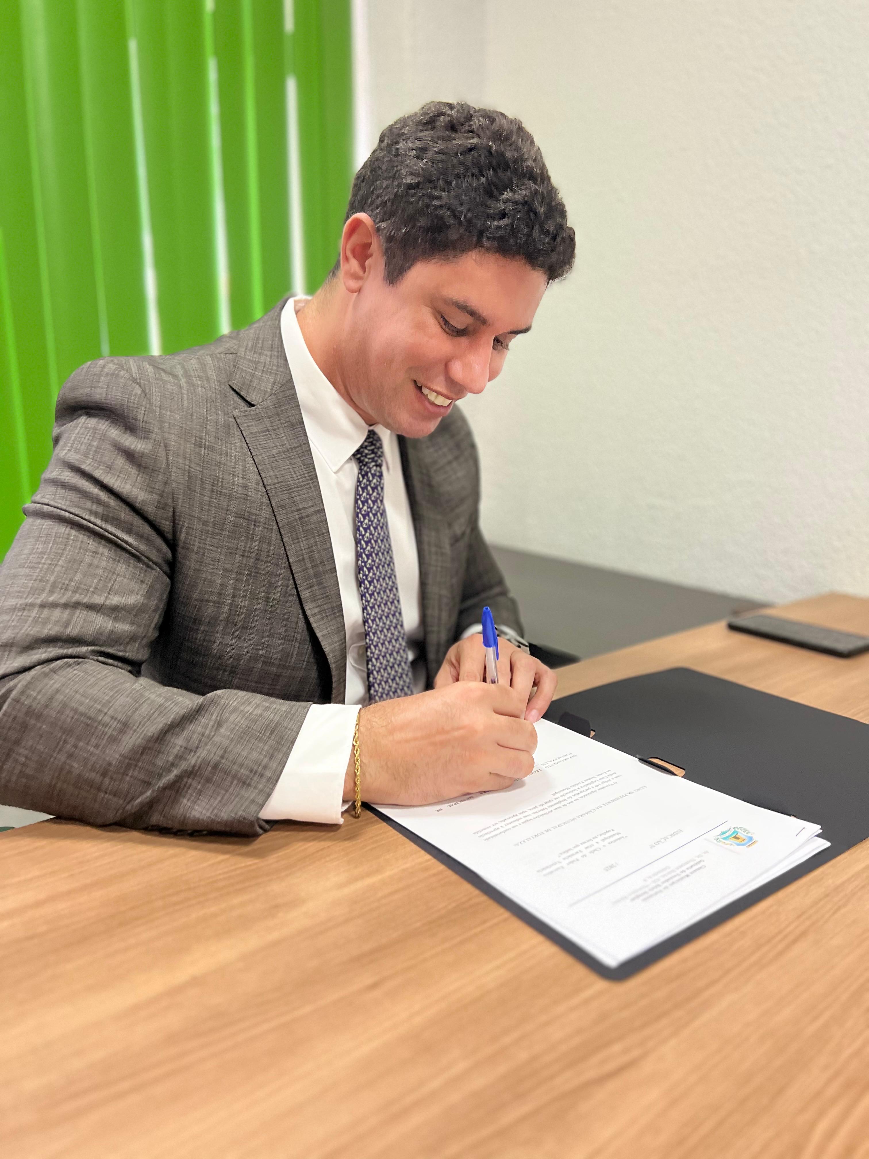 noticia Erich Douglas deixa Secretaria da Proteção Animal e retorna à Câmara com legado histórico para a causa animal